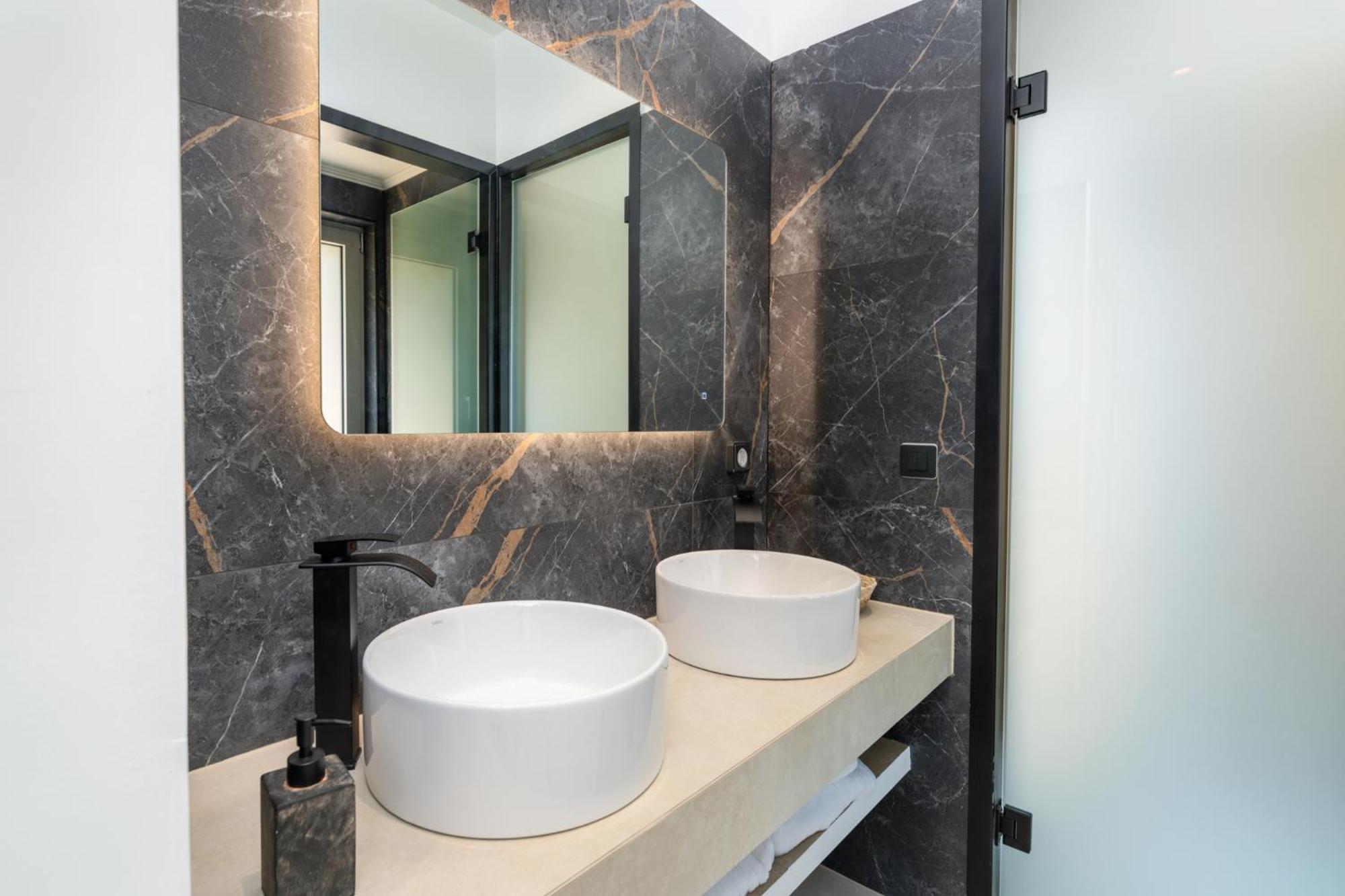 Mellamare Luxury Suites Athánion Buitenkant foto